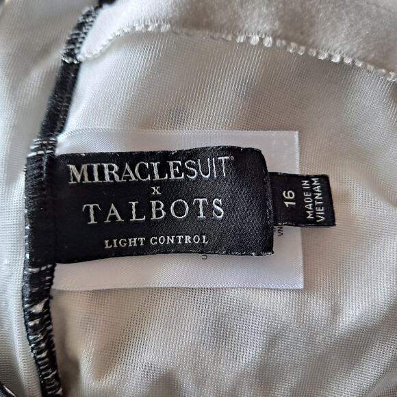 Talbots Miraclesuit One Piece Swimsuit High Neck Mixed Dot Black & White Size 16 - Picture 12 of 15